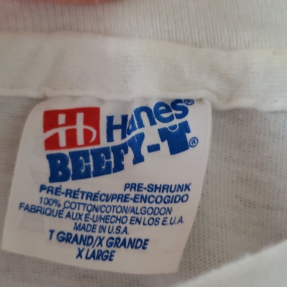 Donated white t shirt with gold puffy letters. XL - Picture 4 of 4